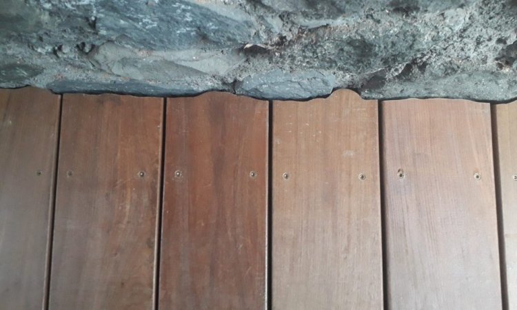 Tablettage de lamae en bois exotique sur st paul de la Reunion