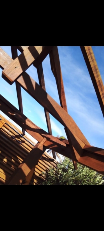 Construction d'une charpente de maison - Projet Tropato, Étang-Salé, BOISCOM
