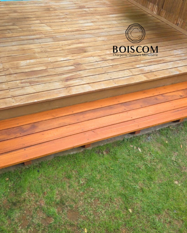 Marche de terrasse en bois Muiracatiara réalisée par BoisCOM 