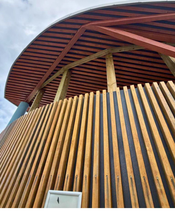 Préau pergola bois sur mesure boiscom pin sylvestre