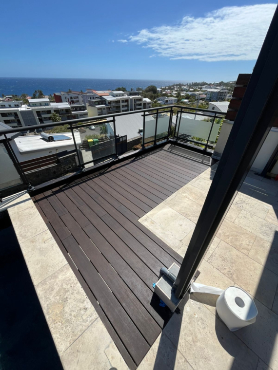 Extension de terrasse en bambou : quand BoisCOM agrandit votre horizon 🌿, Étang-Salé, BOISCOM