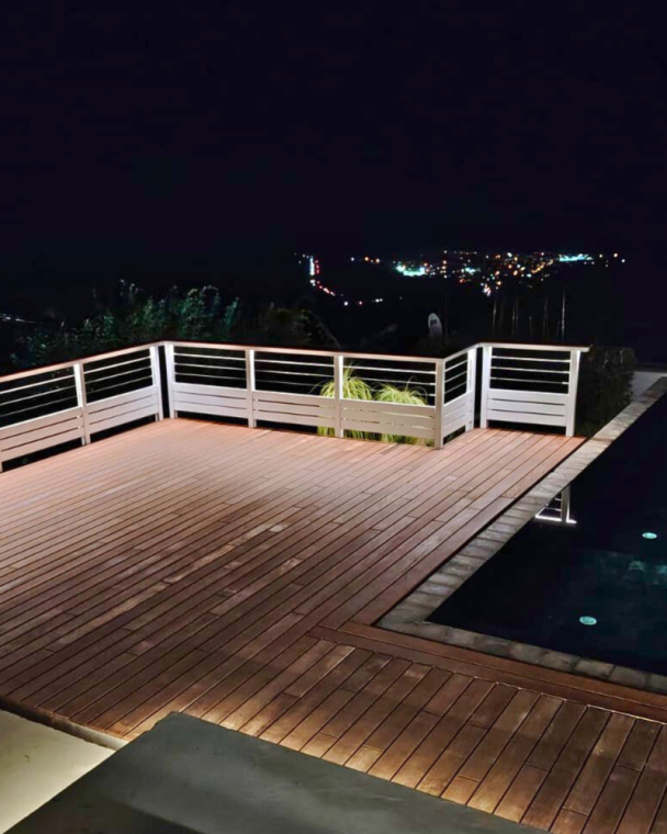 Terrasse bois éclairée