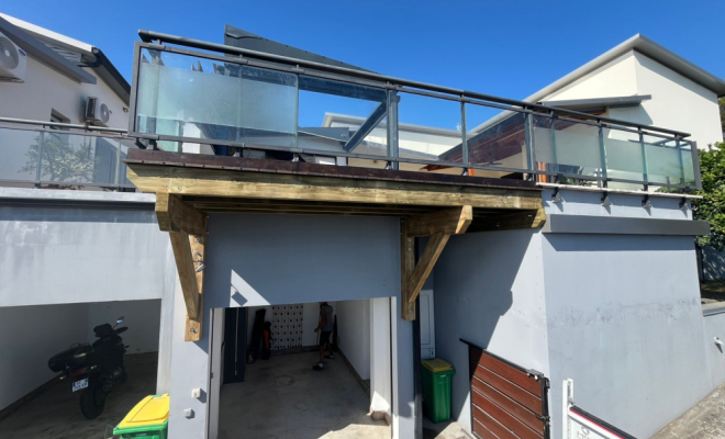 Extension de terrasse en bambou : quand BoisCOM agrandit votre horizon 🌿, Étang-Salé, BOISCOM