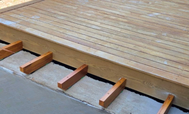 Préparation de la structure d'une marche de terrasse bois 